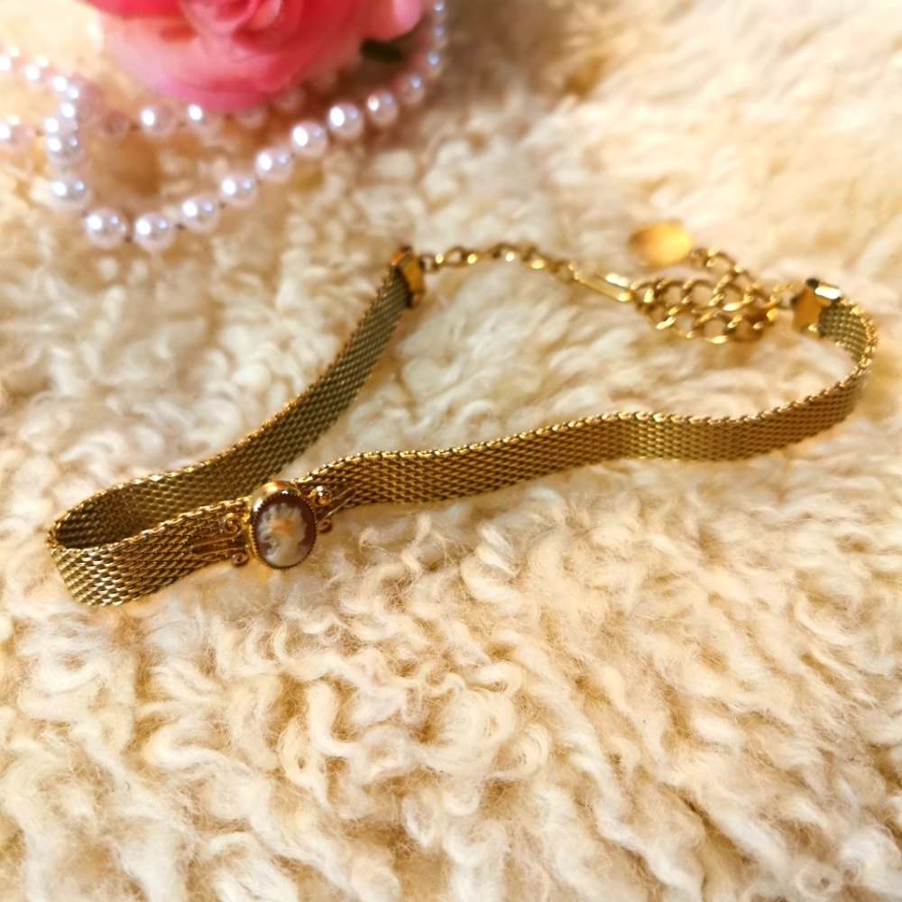 Vintage Choker Cameo gold mesh finish  necklace - Picture 6 of 7